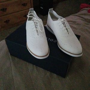 Womens cole haan oxford shoes.